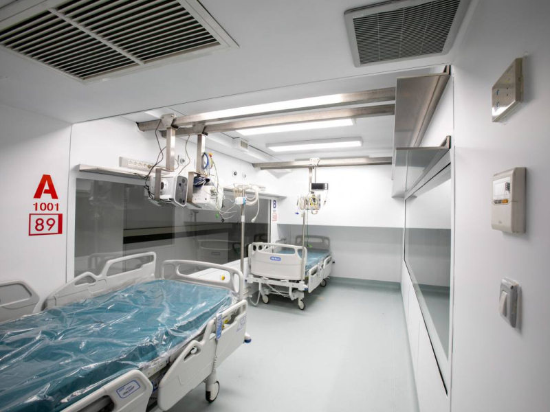 Unidad de cuidados intensivos de contenedores hospital de Turín
